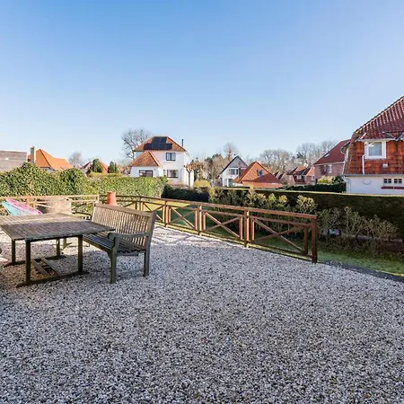 Karaktervolle Familie 12p - Ruim En Vlak Bij * Coxyde